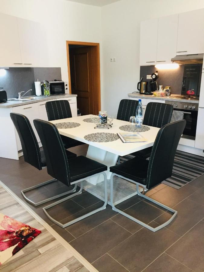 Ferienwohnung Marina An Der Romantischen Strasse ヴァイカースハイム エクステリア 写真
