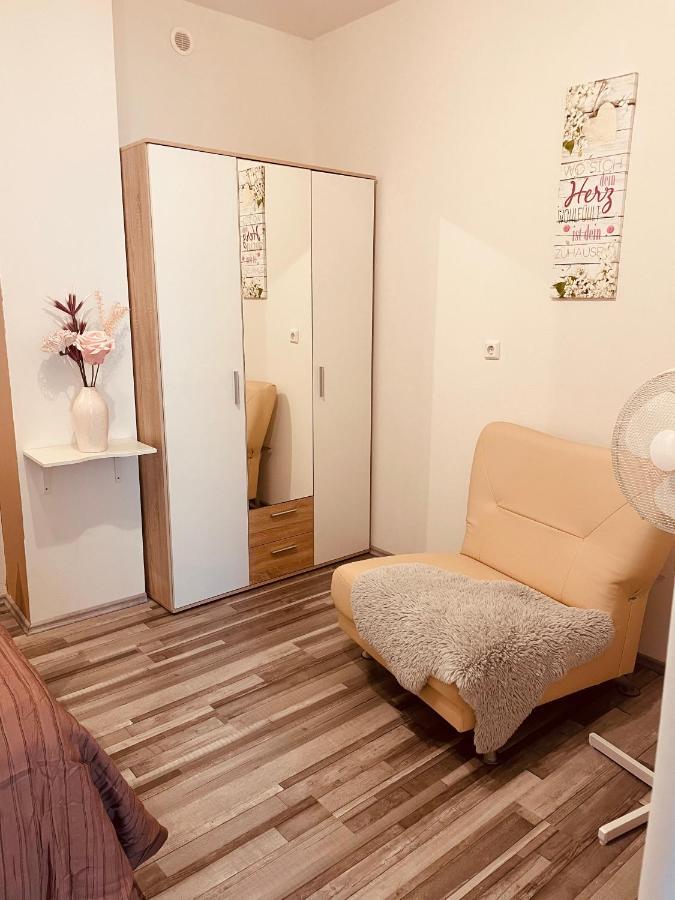 Ferienwohnung Marina An Der Romantischen Strasse ヴァイカースハイム エクステリア 写真
